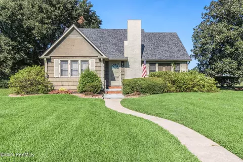 1728 S State St, Abbeville, LA 70510