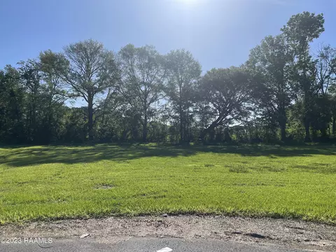 5300 E Belvedere Dr, Youngsville, LA 70592