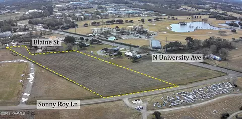 200 Sonny Roy Ln, Lafayette, LA 70507