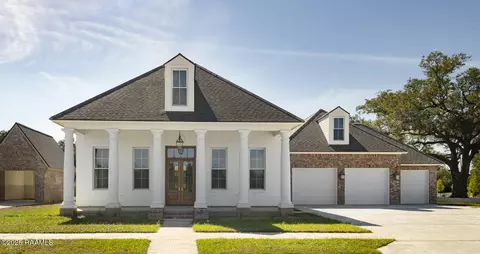 200 Castle Vine Way, Lafayette, LA 70508