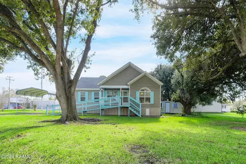 2505 N Curtis Dr, New Iberia, LA 70560