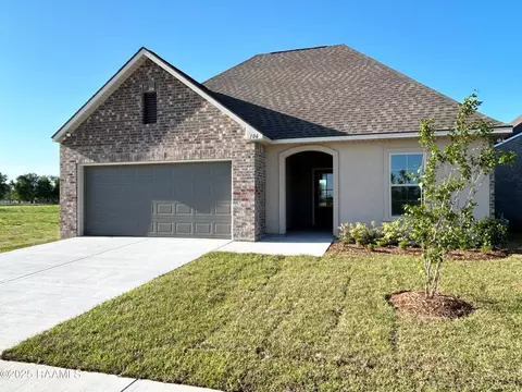 106 Pine Harvest Ln, Scott, LA 70583