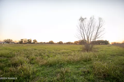 2500 S Blk S Richfield Rd, Rayne, LA 70578