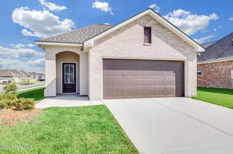 104 Hidden Meadows Dr, Lafayette, LA 70506