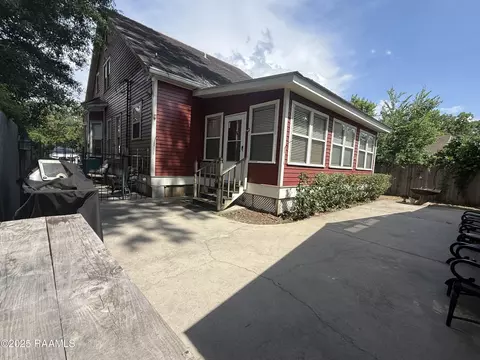 Exterior - 121 N 9th St, Eunice, LA 70535 photo 5 of 6
