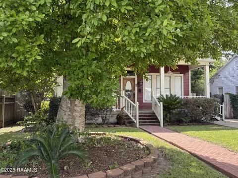 Exterior - 121 N 9th St, Eunice, LA 70535 photo 2 of 6