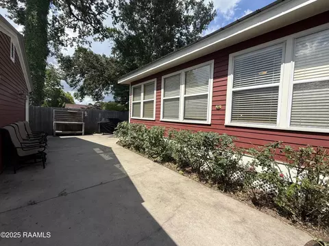 Exterior - 121 N 9th St, Eunice, LA 70535 photo 3 of 6