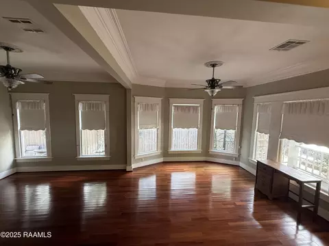 Living - 121 N 9th St, Eunice, LA 70535 photo 1 of 4