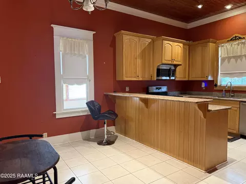 Kitchen - 121 N 9th St, Eunice, LA 70535 photo 4 of 4