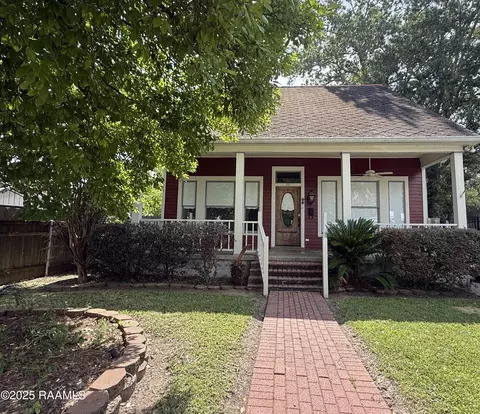 121 N 9th St, Eunice, LA 70535