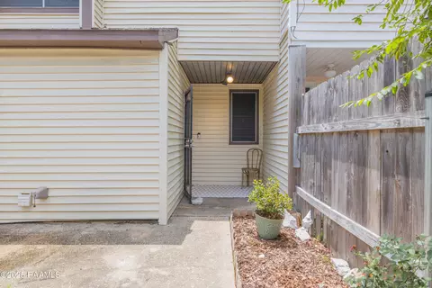 26 Morning Glory Sq, Lafayette, LA 70507