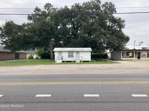 5804 Cameron St, Scott, LA 70583