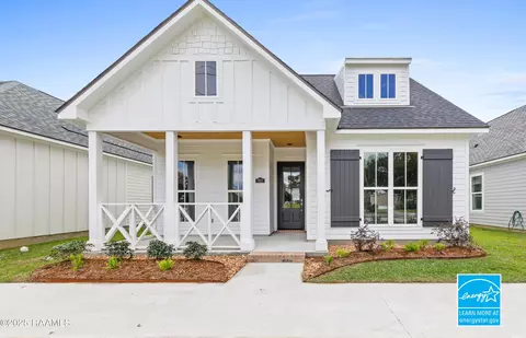 707 Iberia St, Youngsville, LA 70592