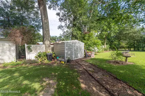Exterior - 301 N 5th St, Eunice, LA 70535 photo 7 of 8