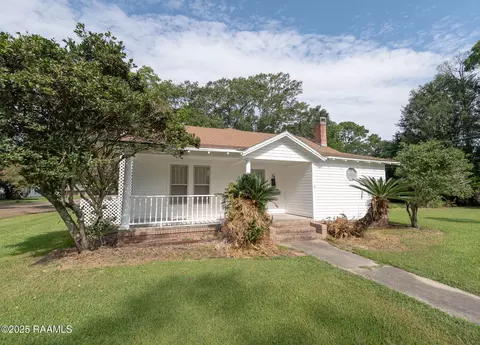 Exterior - 301 N 5th St, Eunice, LA 70535 photo 6 of 8