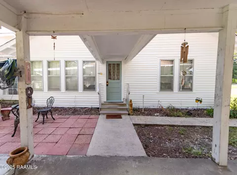 Exterior - 301 N 5th St, Eunice, LA 70535 photo 3 of 8