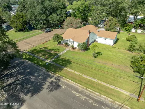 View/Area - 301 N 5th St, Eunice, LA 70535 photo 2 of 2