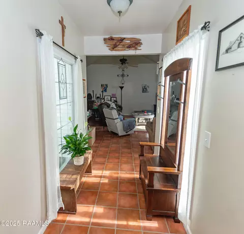 Entry Way - 301 N 5th St, Eunice, LA 70535 photo 1 of 1