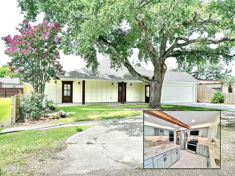 103 Stonehill Rd, Lafayette, LA 70508