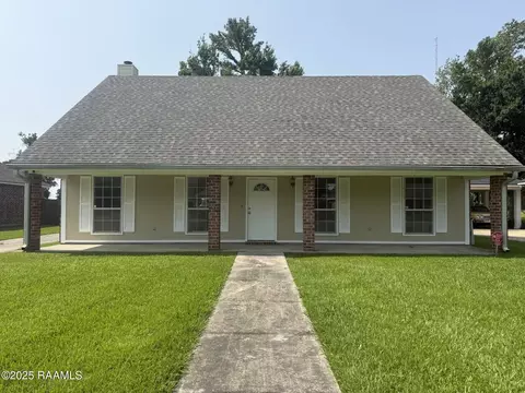 326 Herlil Cir, Carencro, LA 70520