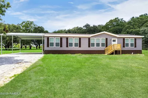 317 Facile Rd, Scott, LA 70583