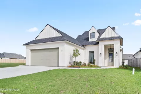 302 Queenstown Ave, Youngsville, LA 70592