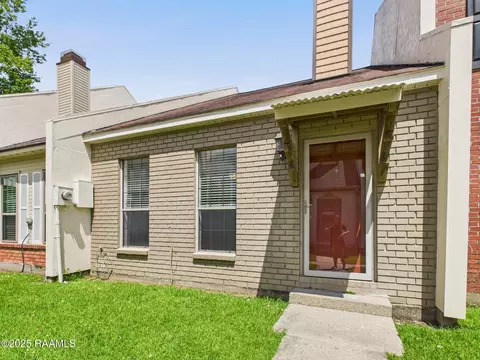 207 Long Plantation Blvd #C, Lafayette, LA 70508