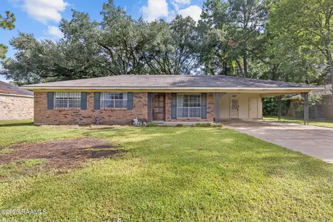 207 Crestline Dr, Lafayette, LA 70507
