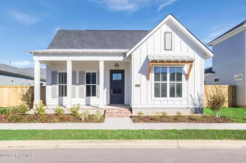 113 Appleton Ln, Youngsville, LA 70592