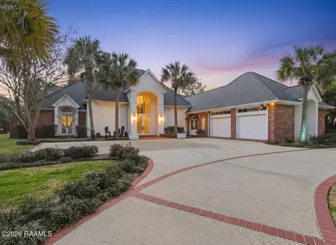 327 Beverly Dr, Lafayette, LA 70503