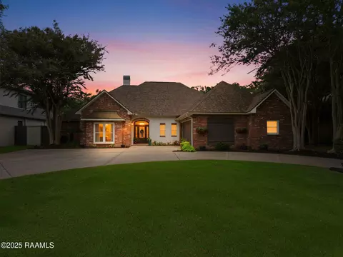 105 Bonner Dr, Lafayette, LA 70508