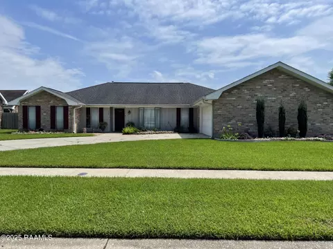 409 W Governor Miro Dr, Lafayette, LA 70506