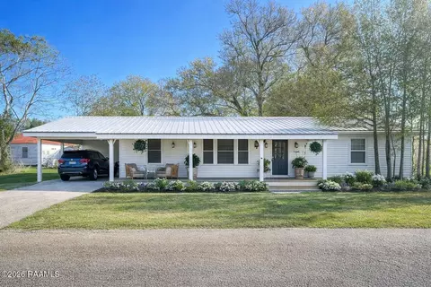 Exterior - 1109 N Guidry Ave, Kaplan, LA 70548 photo 2 of 3