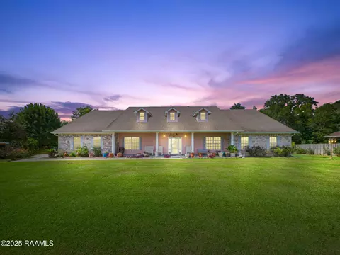 160 Bebo Dr, Opelousas, LA 70570