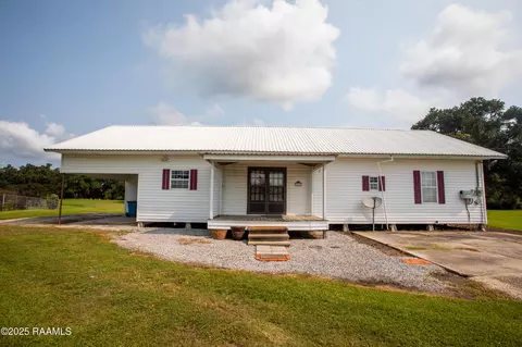 1606 Anse Broussard Hwy, Breaux Bridge, LA 70517