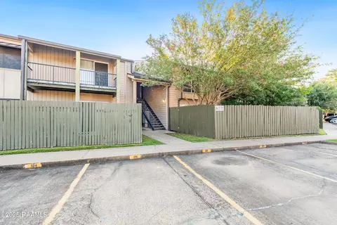 220 Doucet Rd #201A, Lafayette, LA 70503