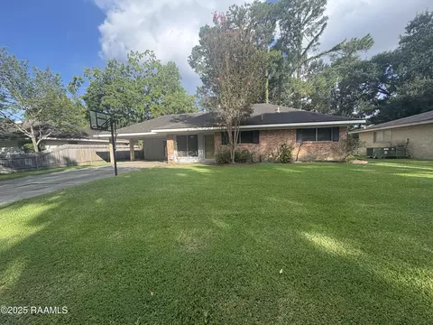 103 Newcastle Dr, Lafayette, LA 70503