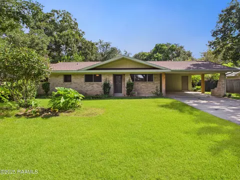 111 Kim Dr, Lafayette, LA 70503
