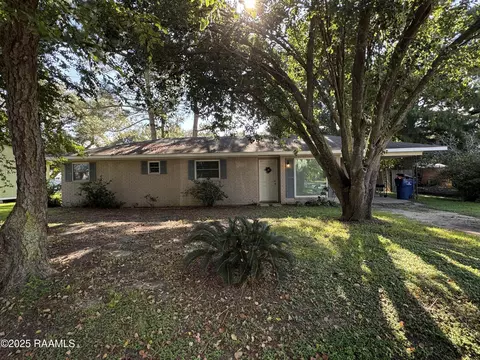 109 Latour St, Kaplan, LA 70548