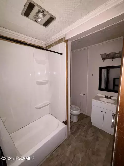 Bath - 231 Eula St, Eunice, LA 70535 photo 1 of 2
