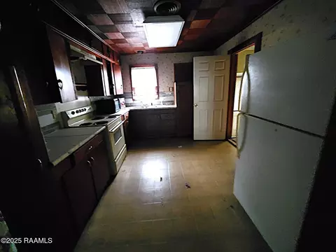 Kitchen - 231 Eula St, Eunice, LA 70535 photo 1 of 1
