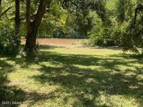 000 Stephanie Dr, Saint Martinville, LA 70582