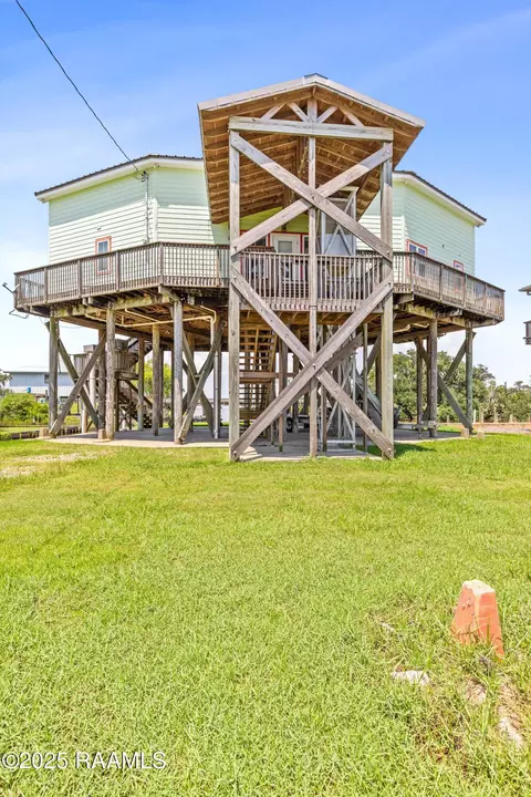 127 Hammock Ln, Franklin, LA 70538
