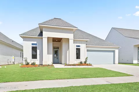 227 Treescape Dr, Lafayette, LA 70508