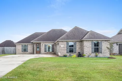 107 Mulberry St, Iowa, LA 70647