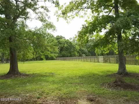 2135 Evelyn St, Abbeville, LA 70510