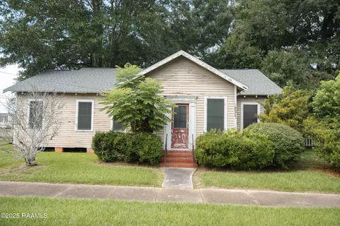709 E Lafayette St, Abbeville, LA 70510