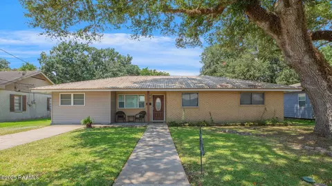 309 Azalea Dr, New Iberia, LA 70563