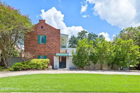 2 Rue De Verger, New Iberia, LA 70563