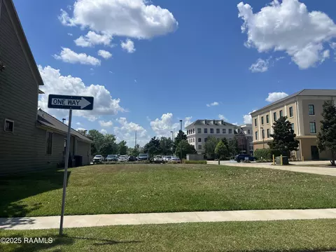 143 Elysian Fields Dr, Lafayette, LA 70508